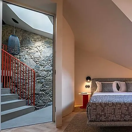 Hotel Sutrooms
